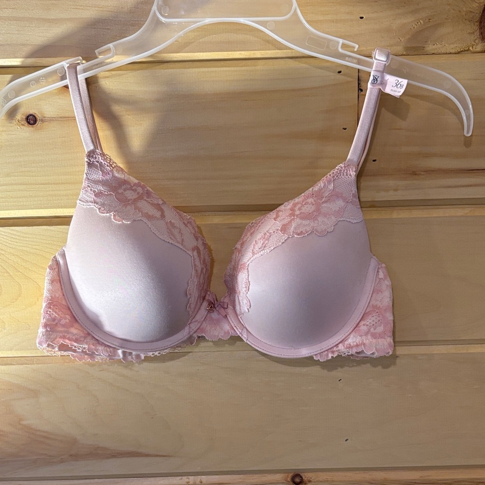 Victoria's Secret Blush Pink Lace Bra